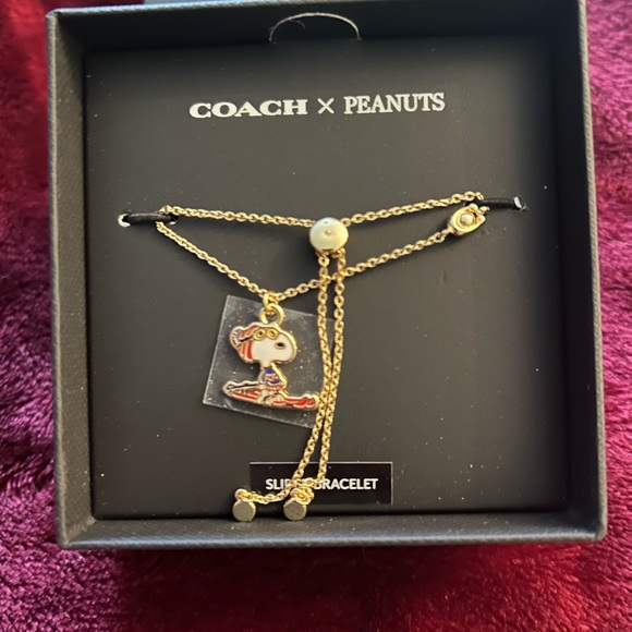 Limited Edition !! New in original box Coach Slider Snoopy Bracelet.. - Picture 2 of 2